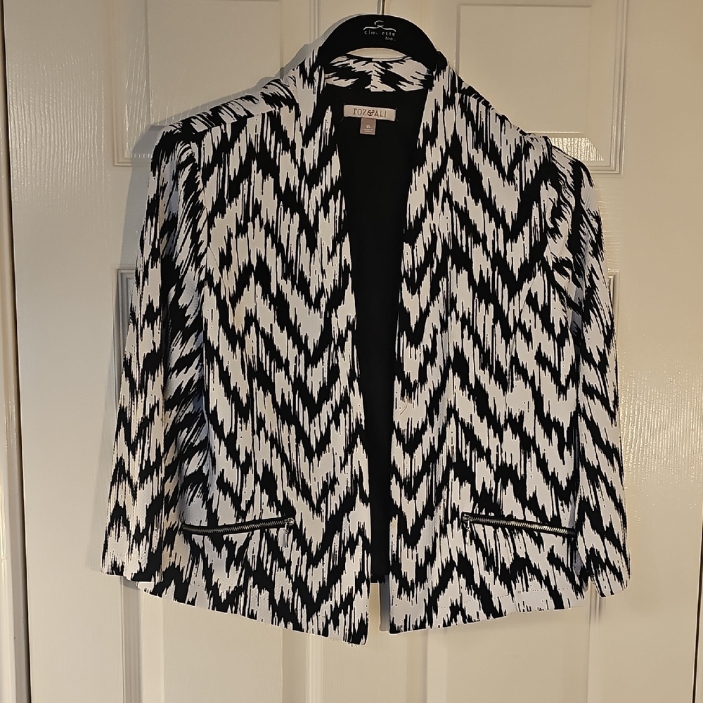 Roz & Ali Vintage Open Front Geometric Y2K Black White Patterned Blazer XL EUC